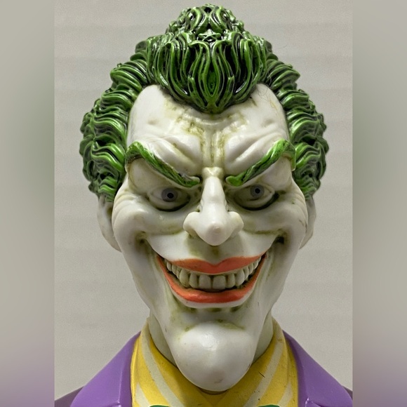 Cable Guys DC Comics The Joker Batman Statue - Controller & Phone Holder - Picture 1 of 16